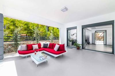 Villa Summer Light