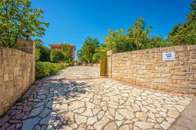 LOURDAS BEACH VIEW VILLA