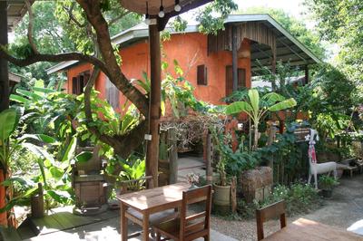 Baannoi Nornmuan retreat vacation rental & workshop Chiang Mai