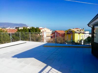 M218 - Marcelli, trilocale con terrazzo a 50mt dal mare
