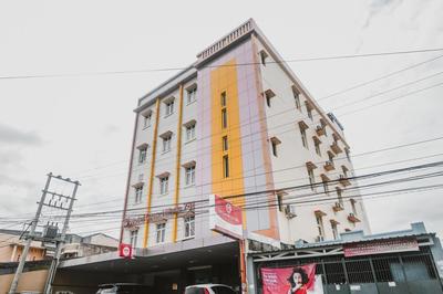 RedDoorz Plus near Universitas Negeri Makassar