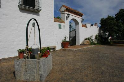 Cortijos y Dehesa
