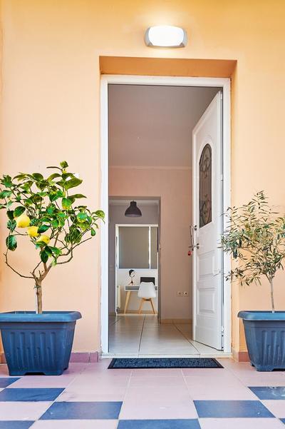 Sunny Luxury Apartment