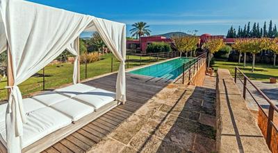 Finca Son Cifre Manacor by PriorityVillas