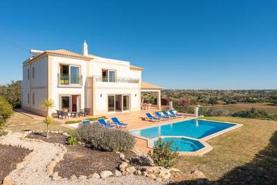 Villa Agua by Gabi Miguel