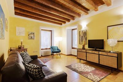 GuestHost - Città Antica Charming Flat