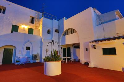 Hotel Torre Dei Borboni