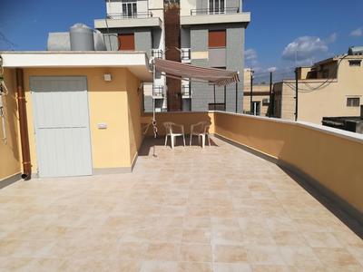 confortevole appartamento in centro con terrazza vista mare