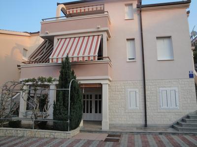 Apartment Švrćo