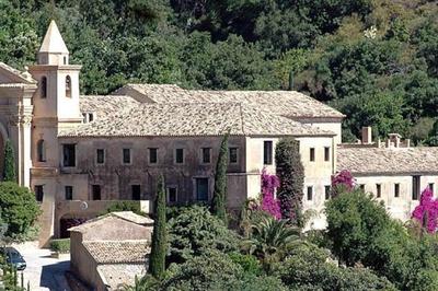 Slow holidays in Calabria tradizioni eno-gastonomia tra borgo e mare