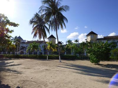 Beach One Bedroom Suite A17