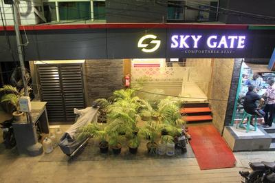 SKY GATE HOTEL Near Apollo MAIN, Women's & Children's US Consulate Sankara Netralaya Goethe Institute PrestigePalladium Shastri Bhavan Senmozhi Poonga Raj 