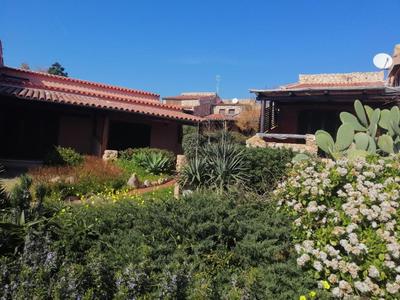 CASA MUGHETTO R5055 WiFi, seafront, private sea access, swimming pool