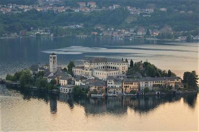 La corte tra i laghi