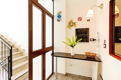 GuestHost - Seaview Terrace Sunny Apartment