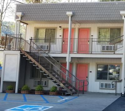 The Northern Inn, Billede 2