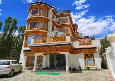 Himalayan Retreat-Karzoo
