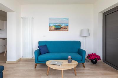 Varenna Hill apt