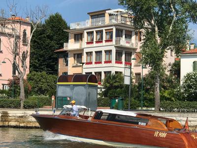 OASIS Golden Lagoon Chalet