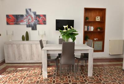 Niria Home