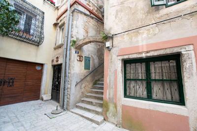 Beautiful Rustical Apt Ana in the Heart of Rovinj