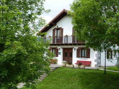 HOSTAL MENDILATZ