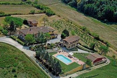 La Gufaia - holiday house with private pool near Florence