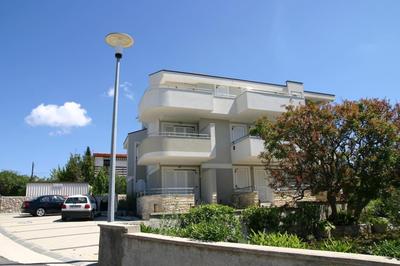 Beautiful penthouse for 8 close to city center