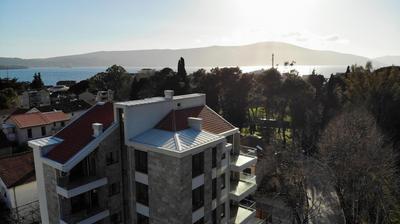Park Residence 4 - 2 br & Parking at Tivat Center