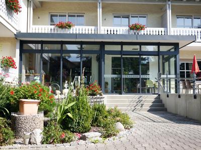 Hotel LENAUHOF - nur 3 Minuten zur Rottal Terme -