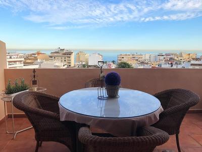 Sub-Àtico con Parking en el Centro de Estepona