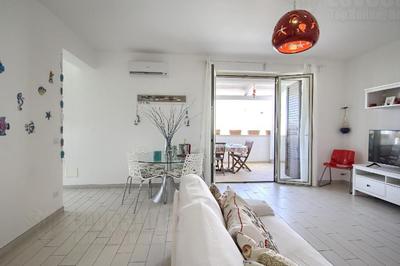 Starfish Apt by LoveSud