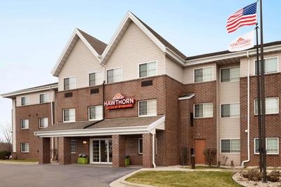 Hawthorn Extended Stay by Wyndham Milwaukee Airport