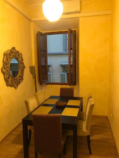 Leonardo's Signoria Flat by FlorenceHospitality