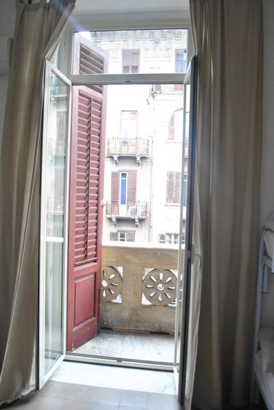 Sunrise Hostel & Rooms