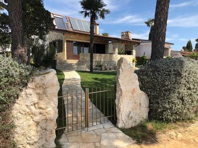 Karigador beach house