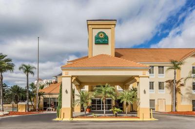 La Quinta by Wyndham Orlando Universal area - Free Shuttle to Universal