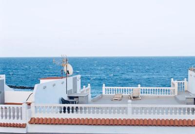 Brisa Marina: amplio y luminoso con vistas al mar