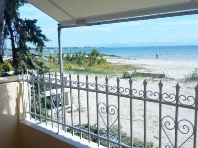 On the beach studio near airport
