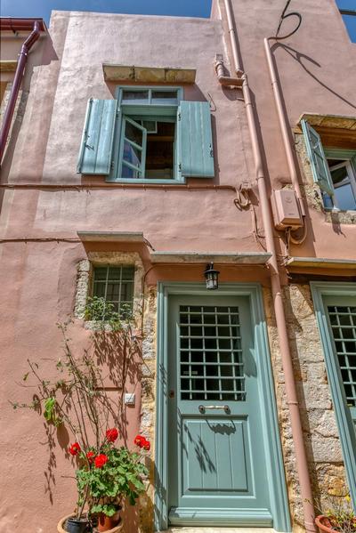 La Barchetta Old Town Home with Seaview