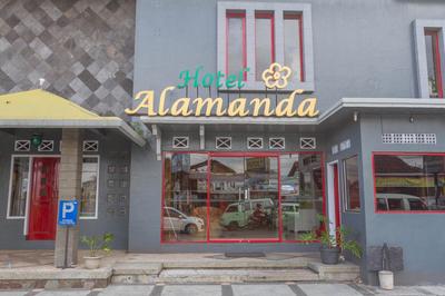 RedDoorz Plus @ Otista Garut