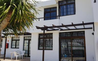 Las Fresas Apartments