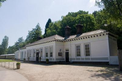 The Old Railway Station, 사진 2
