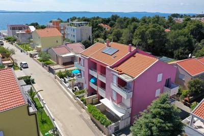 Villa Pino with Pool, Sauna & Jacuzzi