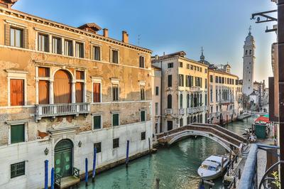 Ca Dei Greci Canal View