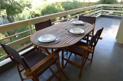 Deluxe Apartment in Vouliagmeni