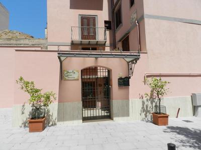 Porta Carini Residence
