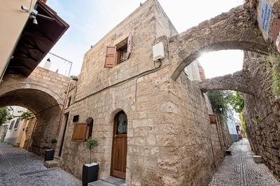 Athina house