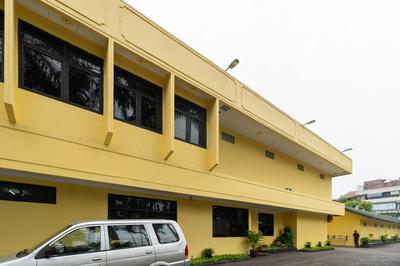 RedDoorz Plus near Ancol