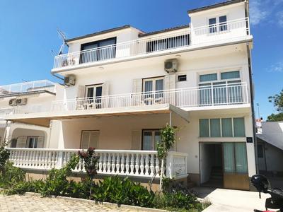Apartment & Rooms Riva